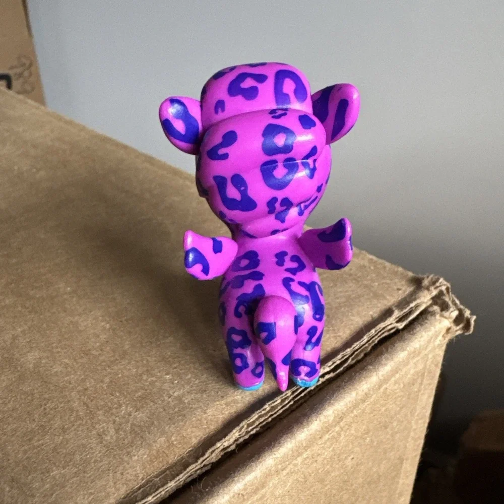 Leora Unicorno figure Neon Star by tokidoki collection‎ 2 in Rare Purple Cheetah